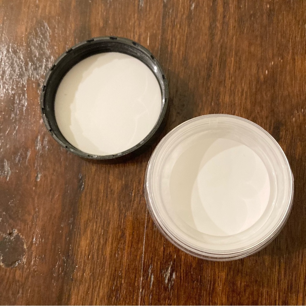 Dermablend Loose Setting Powder Makeup - Picture 2 of 4